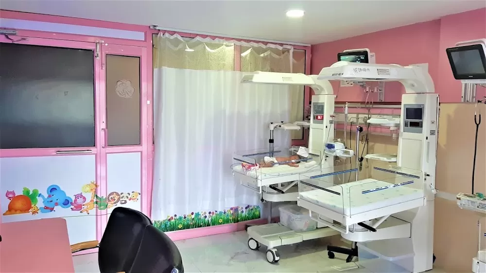 Best Pediatrician - Dr. Deepa | 29+ Yrs of Exp. | Noida - Photo 4
