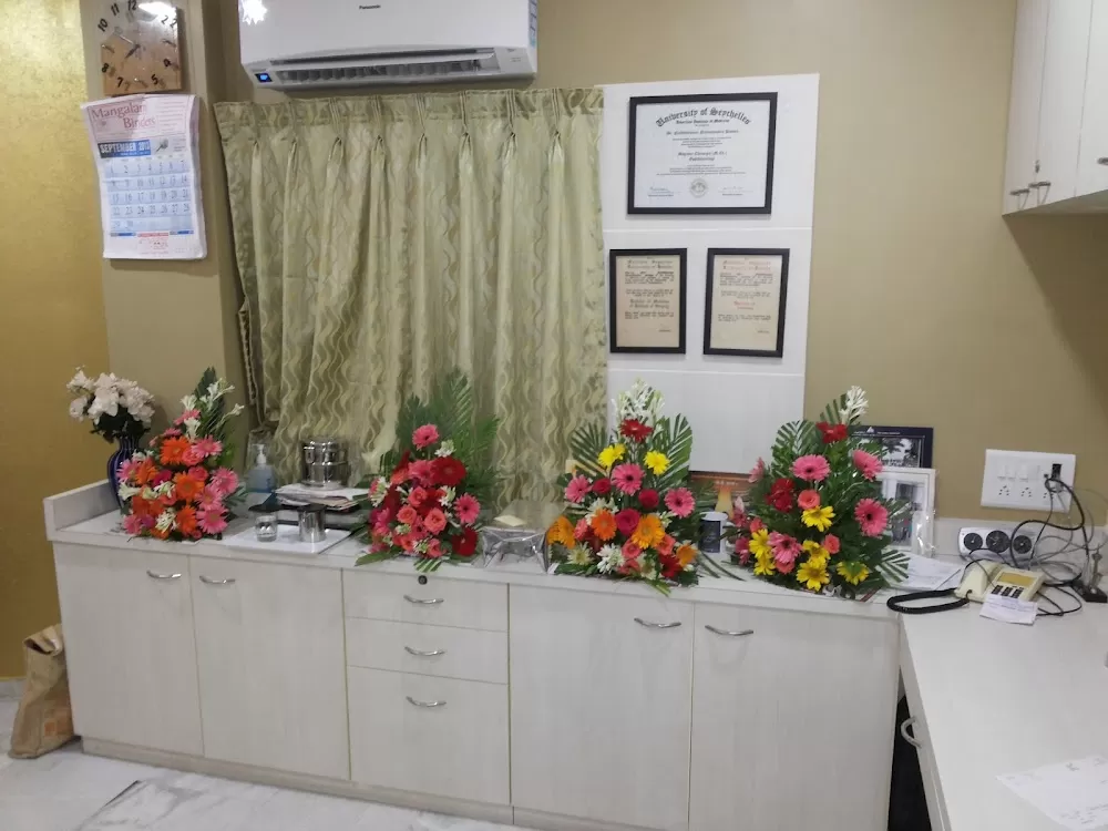 Pandya Eye Hospital Dr Nishidh Pandya | Multispecialty Eye Hospital In Vadodara - Photo 1