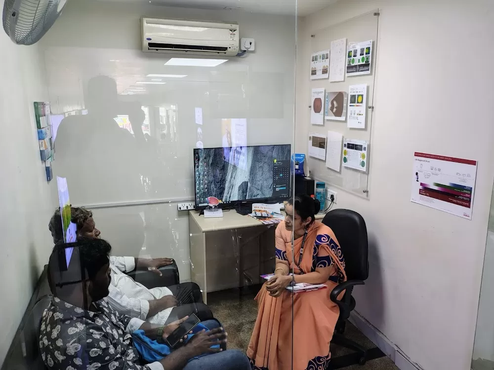 Vasan Eye Care Hospital - (Washermanpet, Chennai) - Photo 5