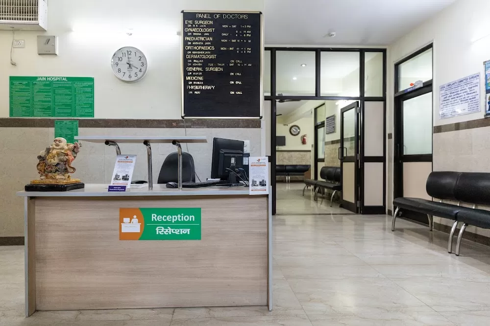 Dr. Anshita Jain l Paediatrician in Gurugram - Newborn, Vaccination & Child Specialist l Jain Hospital - Photo 2
