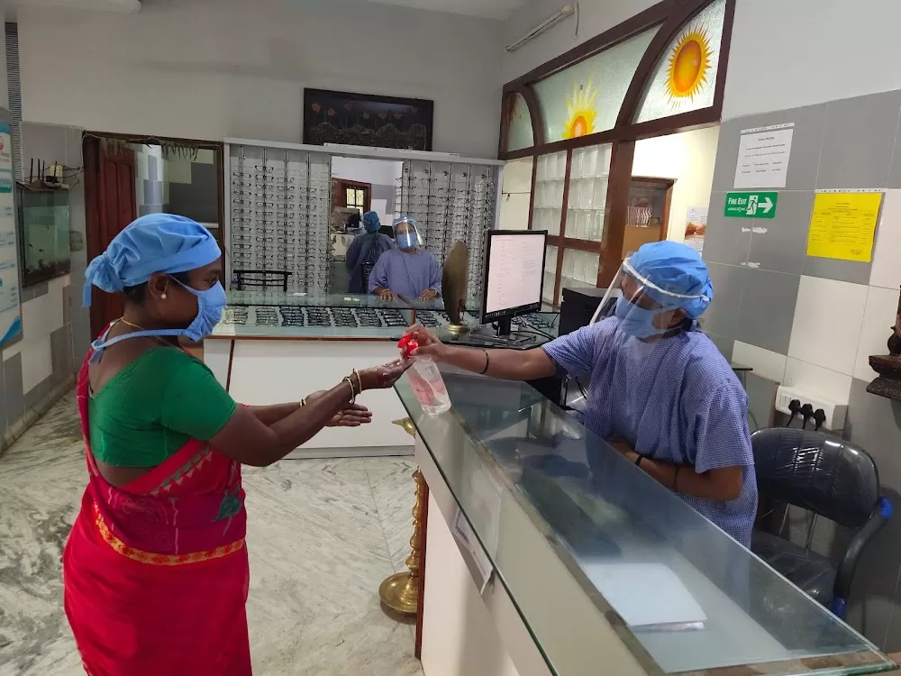 Keshav Netralay Super Speciality Eye Hospital - Photo 3