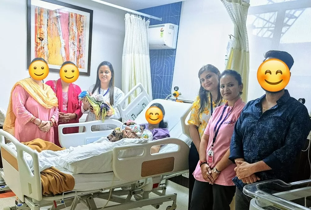 Dr. Mandavi Rai- Divine Women & IVF Clinic | Top IVF Doctor in Noida | Best Gynecologist in Noida | Best Laparoscopic Surgeon - Photo 3