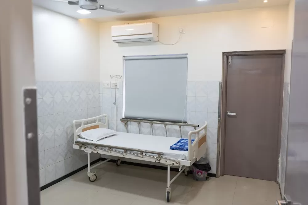 Kashtabhanjan Multispecialty Hospital - Photo 2
