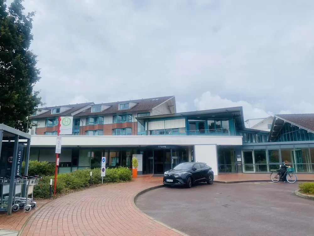 Schön Klinik Bad Bramstedt - Photo 2