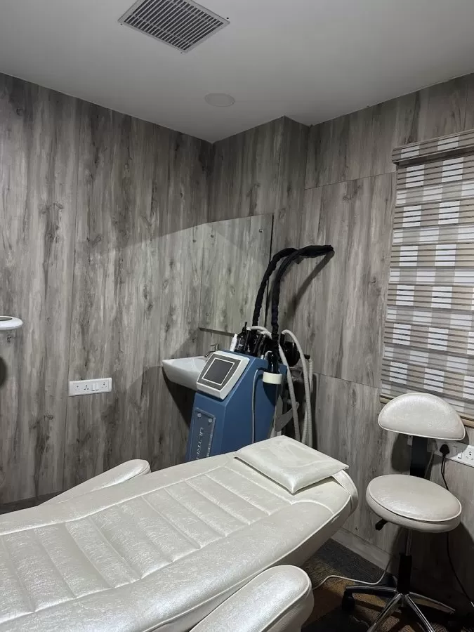 Aesthetiq Clinic Skin & Hair Clinic Anna Nagar, Chennai | Nail Laser | Dermatologist in Anna Nagar - Photo 2