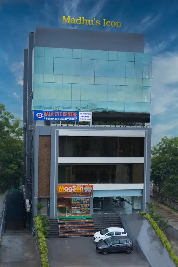 Vala Eye Centre : Best Eye Hospital & Best Retina Specialist in Vadodara - Photo 2