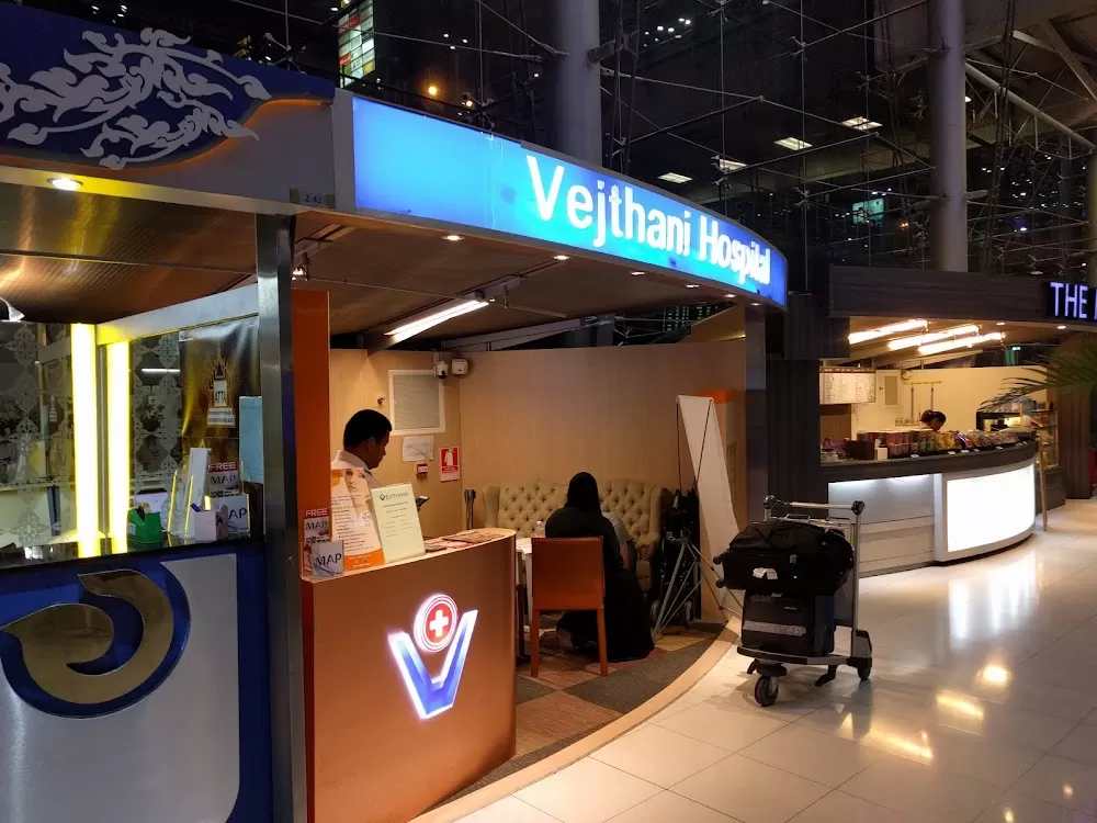 AIRPORT REPRESENTATIVE, VEJTHANI HOSPITAL - Photo 1