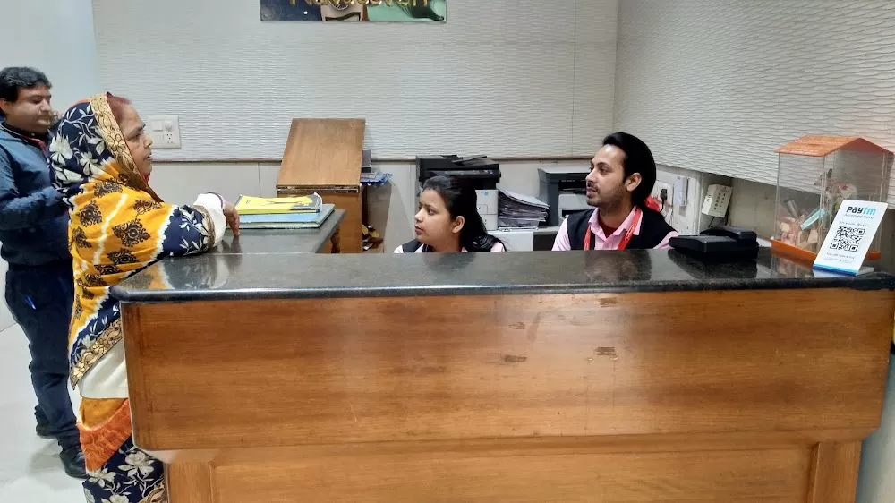 Dr. Naveen Bansal - Photo 1