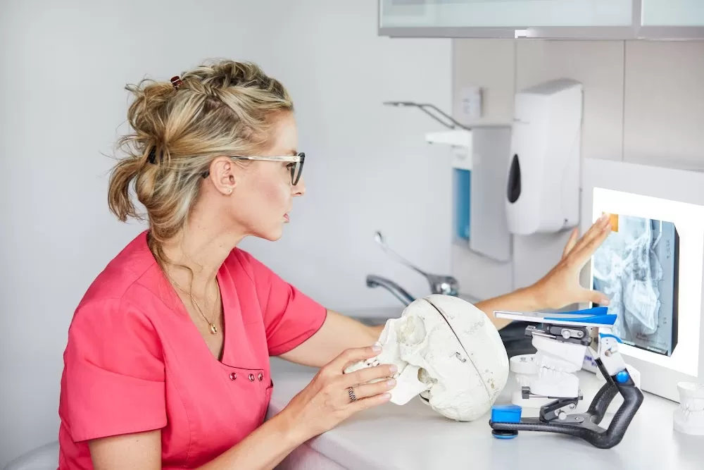 Adentis - dentist Ursynów - Photo 1