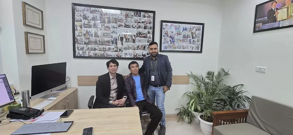 Dr. Giriraj Bora: Best Liver Transplant Surgeon in Gurgaon Delhi NCR - Photo 7