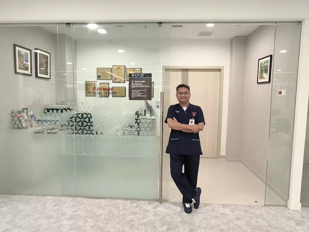 Klinik Dr Zaharuddin KL Gynaecologist Pakar Sakit Puan - Photo 1