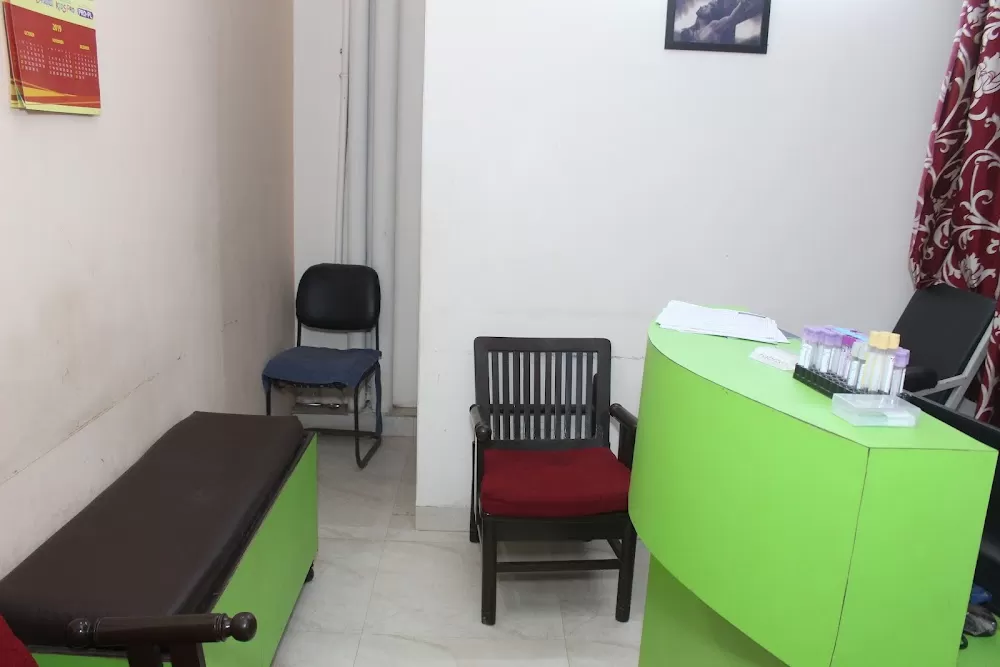 Dr. Lucky Chandekar - Photo 8