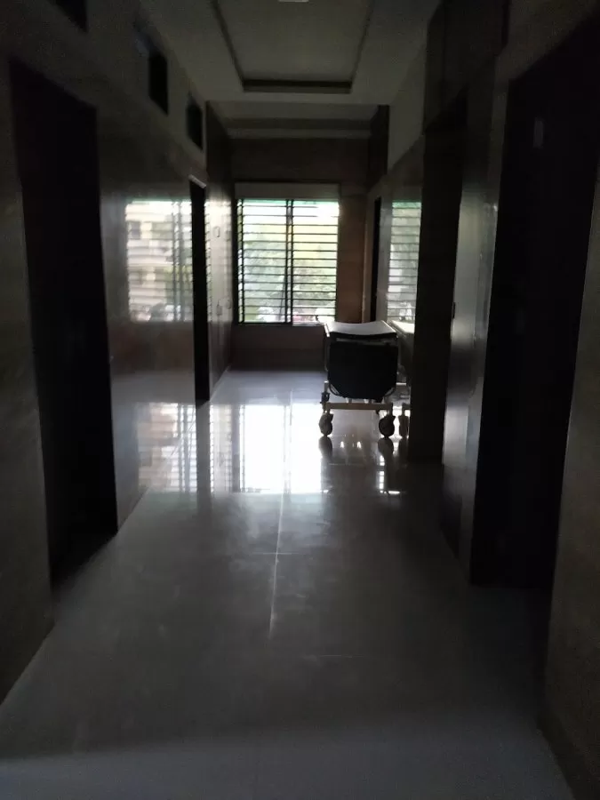 Salus Hospital - Photo 4