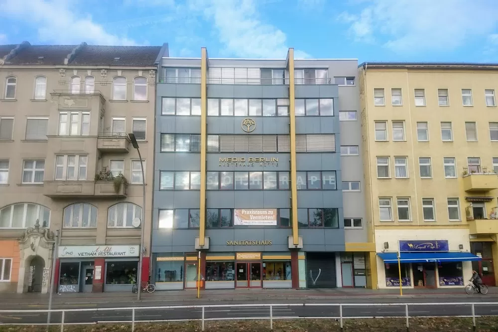 Medio Berlin Mitte / Dr. med. A. A. Issavand - Photo 3