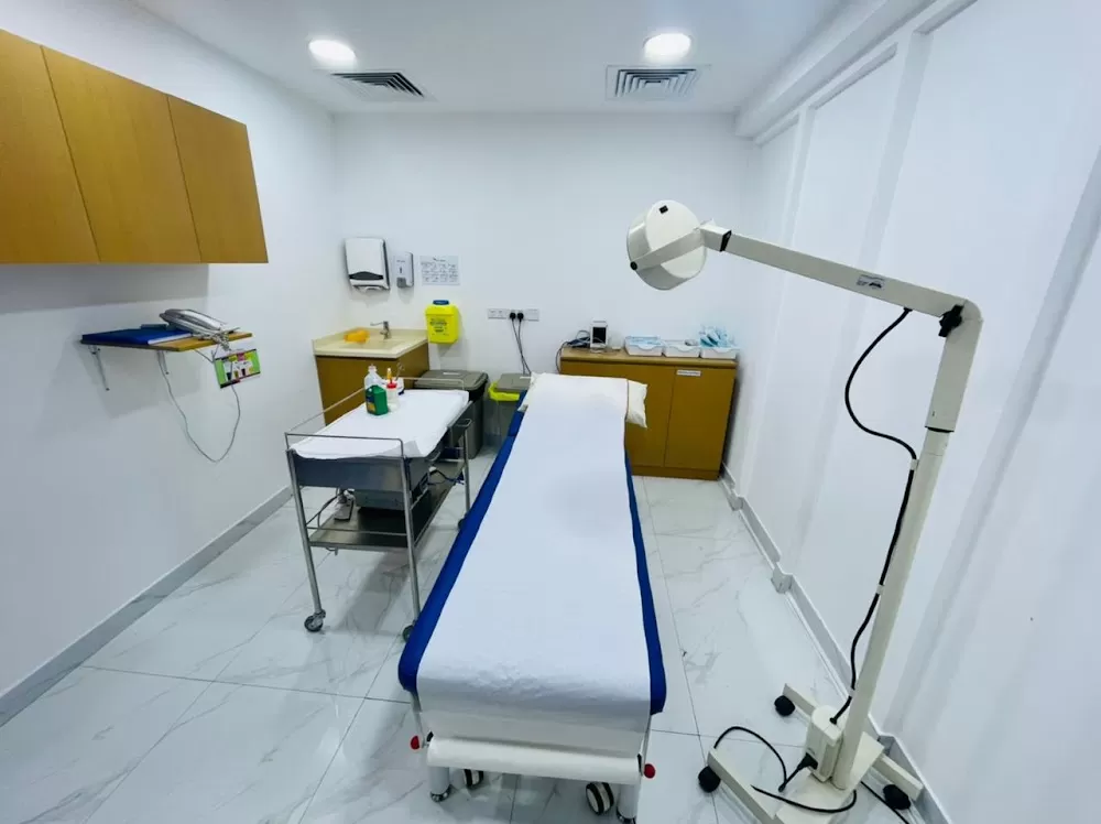 Right Health Karama Medical Centre (AlKarama) Dubai - Photo 1
