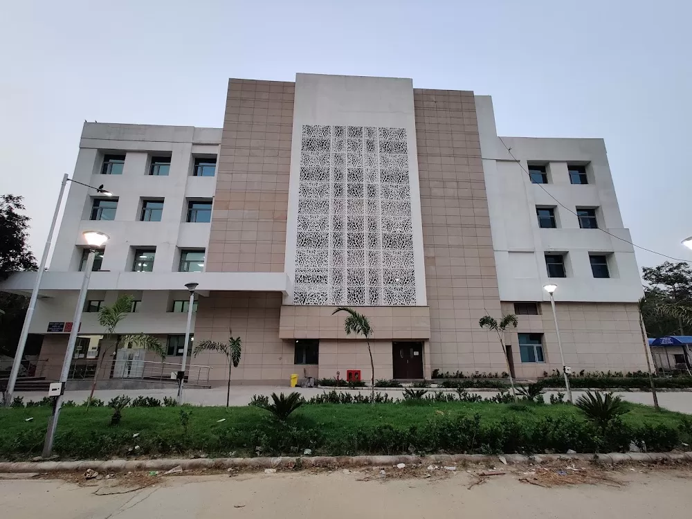 Radiation Oncology Block LHMC - Photo 8