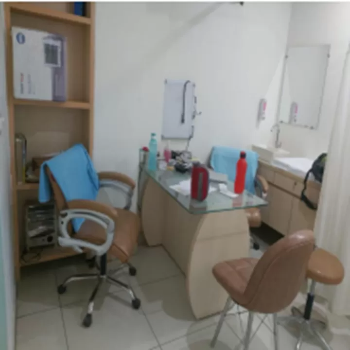 SR HOSPITAL & MATERNITY CENTRE - Photo 7
