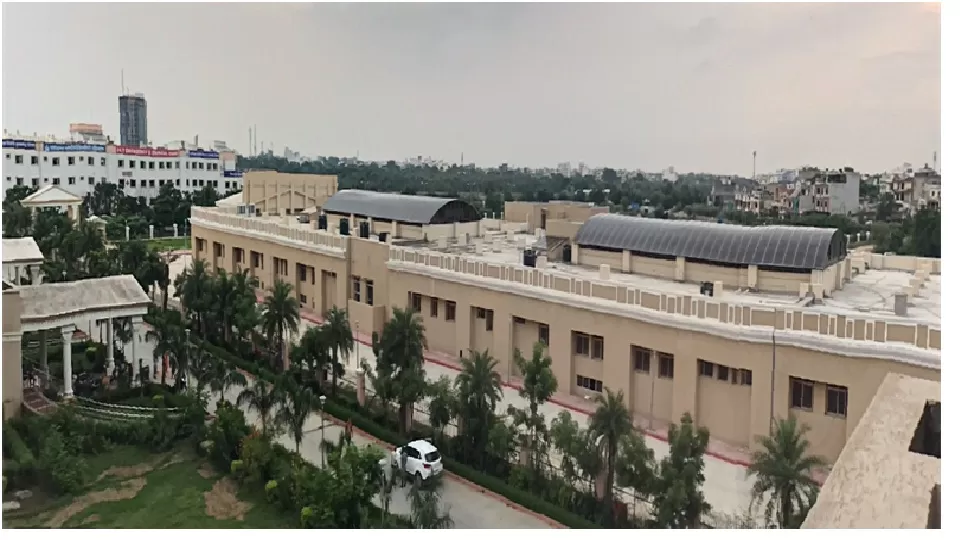 State Cancer Institute SMS MEDICAL COLLEGE - Photo 8