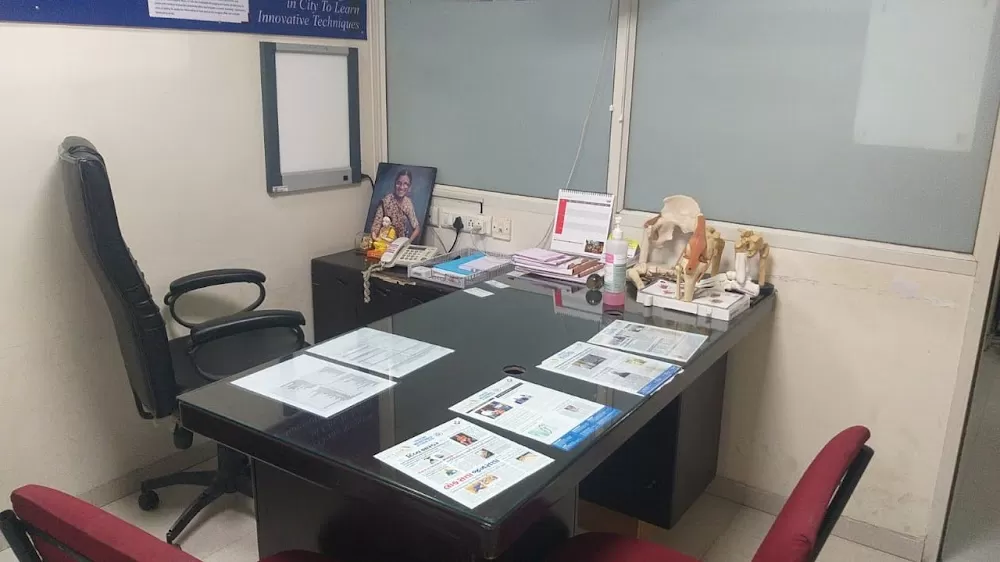 Dr. Shivam Shah | Robotic Knee & Hip Replacement Surgeon In Vadodara - Photo 3