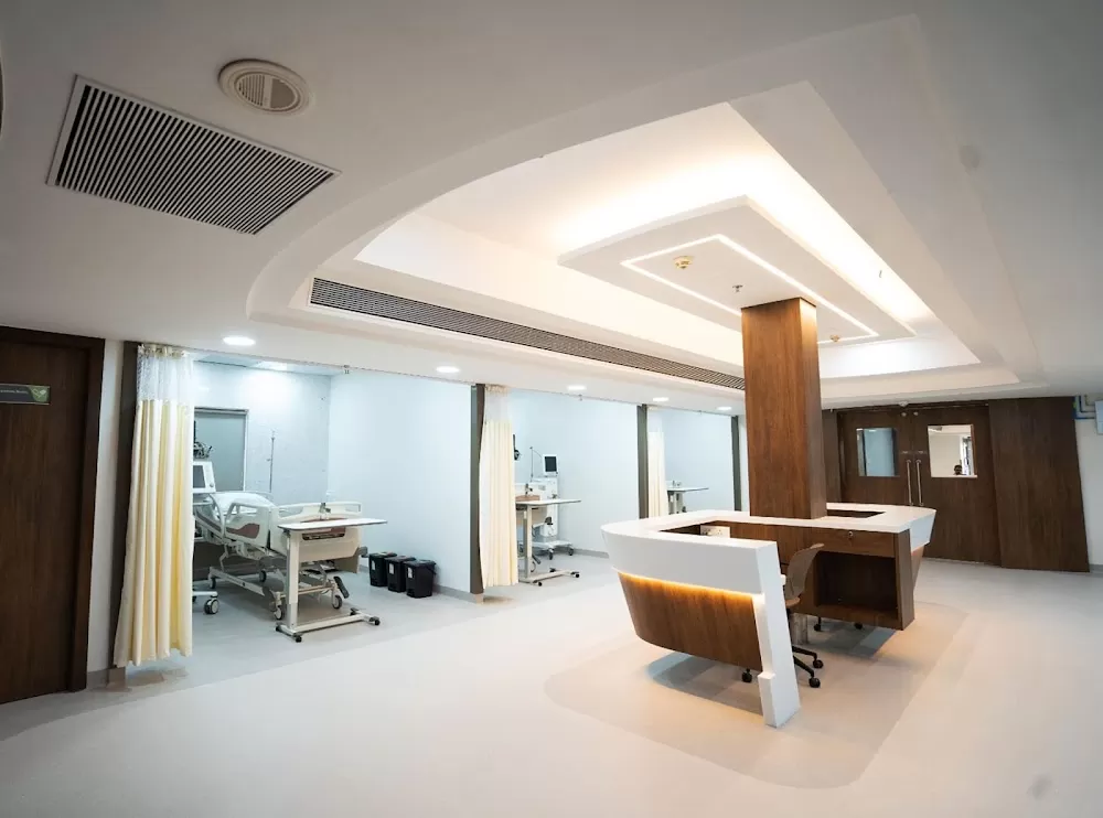 Best Cancer Hospital in Mahim, Mumbai | Fortis SL Raheja Hospital, Mahim - Photo 5