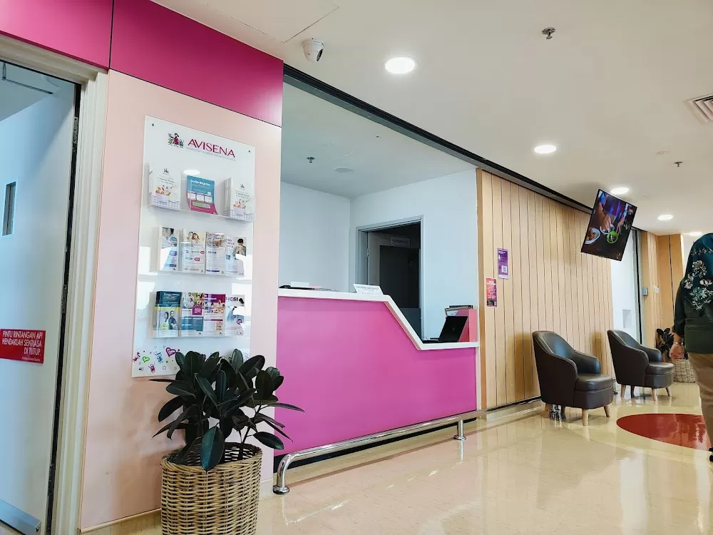 Avisena Women's & Children's Specialist Hospital - Photo 4