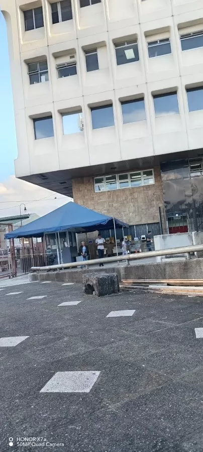 Hospital Calderon Guardia Torre este - Photo 5