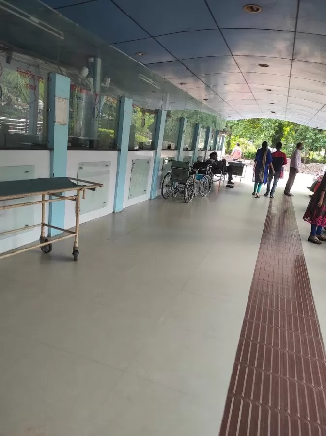 Red Cross Hospital - Photo 3