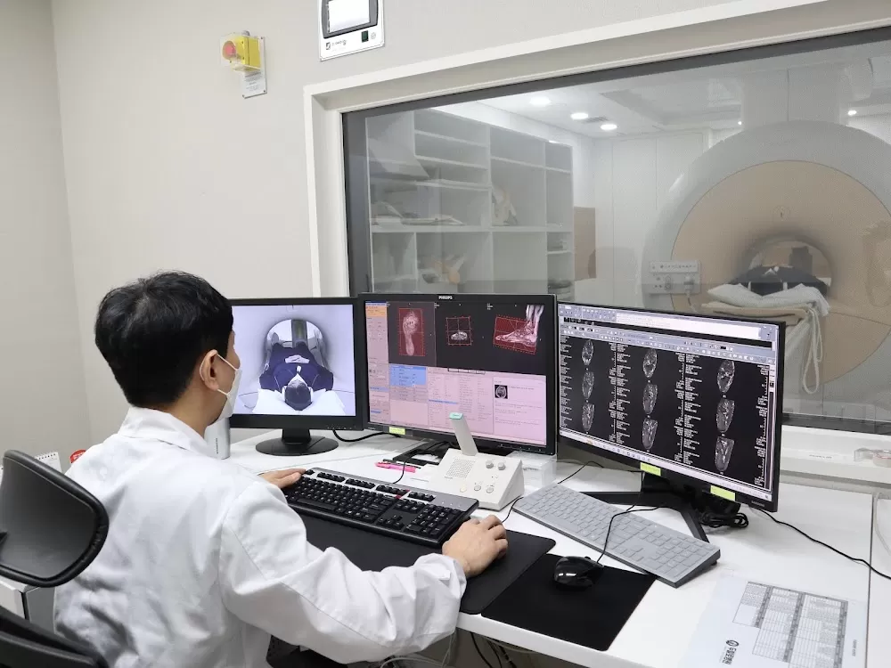 Dubalo Orthopedic Clinic - Photo 6