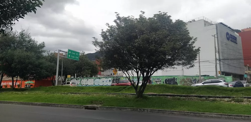 Fundación Santa Fe De Bogotá - Instituto De Cáncer - Oficial - Photo 5