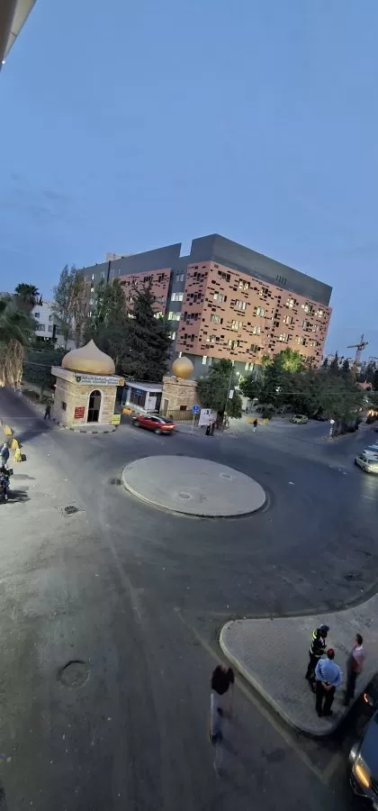 مستشفى الجامعة الاردنية، مدخل الطوارئ - Photo 1