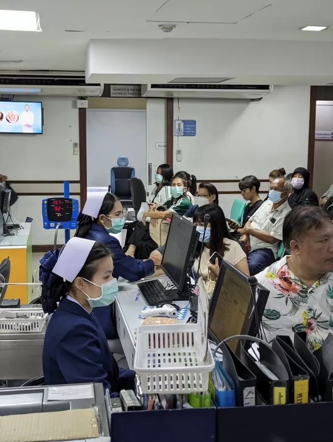 patRangsit Hospital - Photo 6