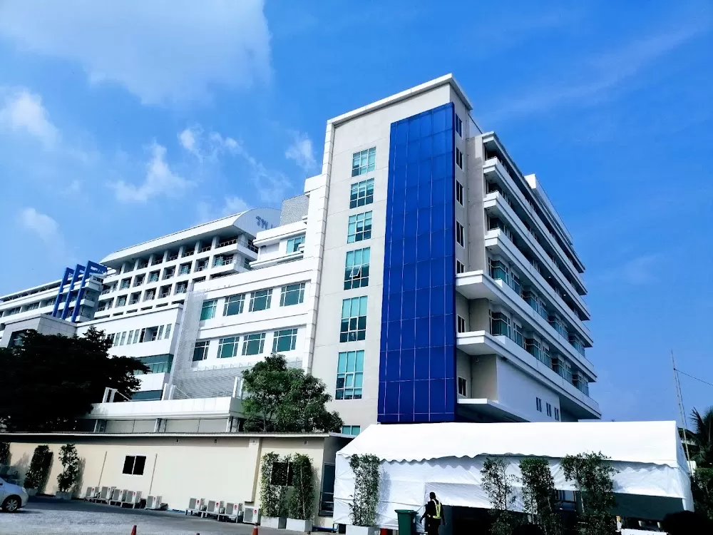 Synphaet Seriruk Hospital - Photo 6
