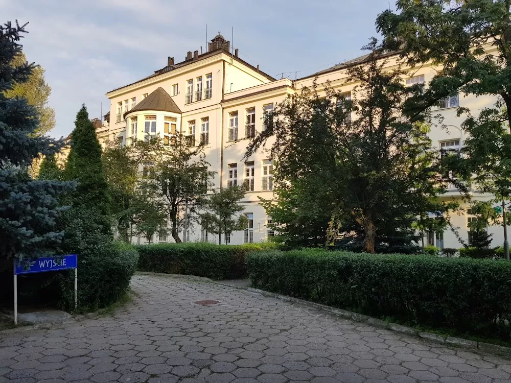 Wojewódzki Szpital Zakaźny w Warszawie - Photo 2