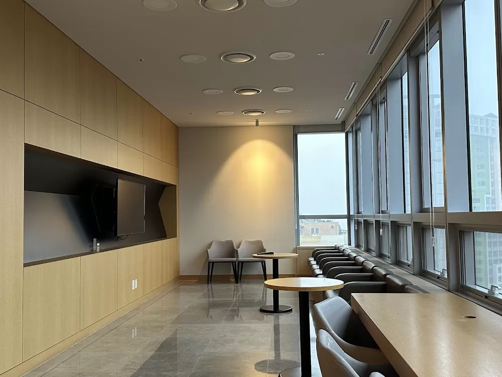 가톨릭대학교 은평성모병원 - Photo 5