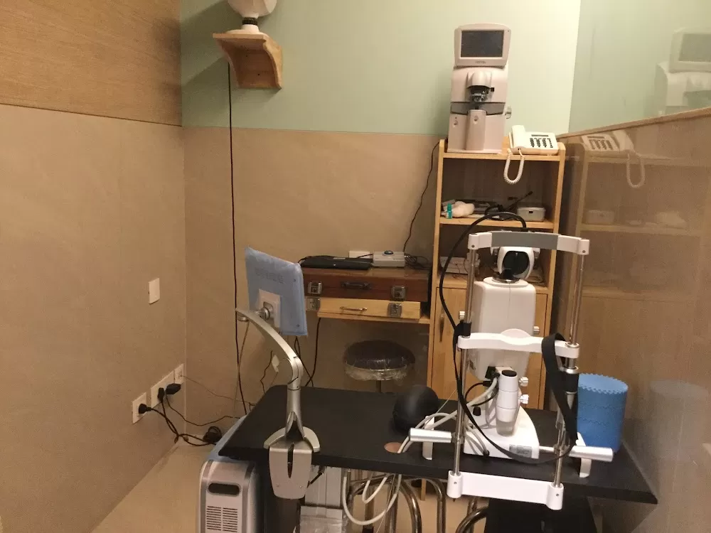 Dr. Sood's Eye & Laser Centre - Photo 1