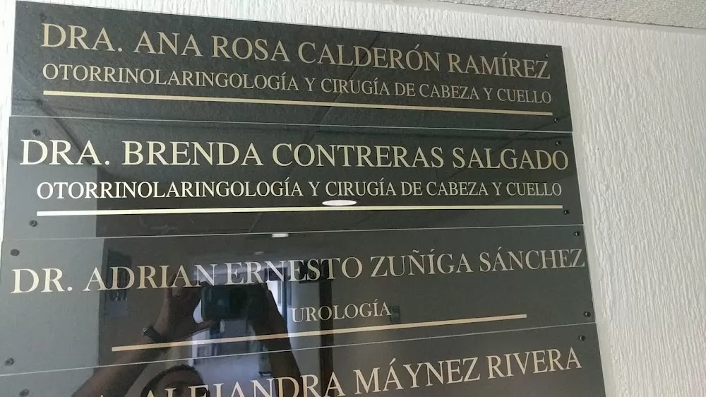 Otorrinolaringología y CCC Dra. Calderón - Photo 2