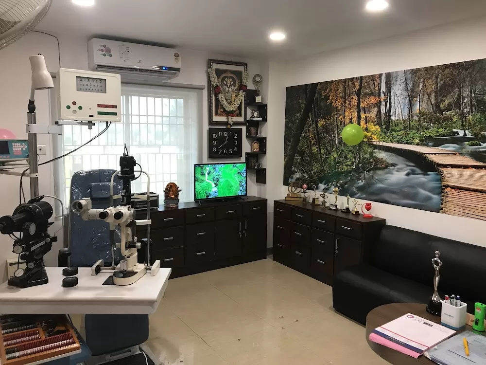 American Eye Care Centre - Photo 3