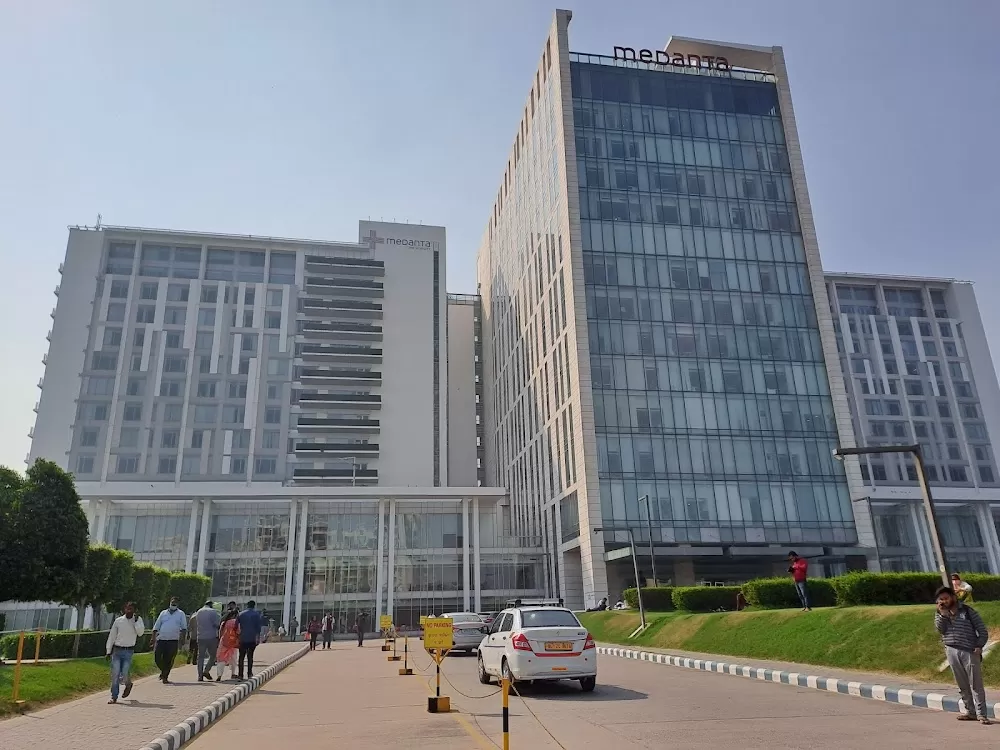 Medanta Mediclinic - Defence Colony - South Delhi - Photo 3