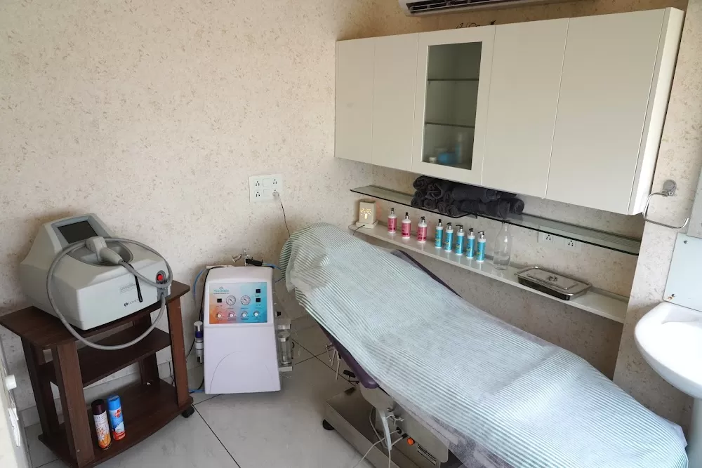 Santokh Klinics - Photo 8