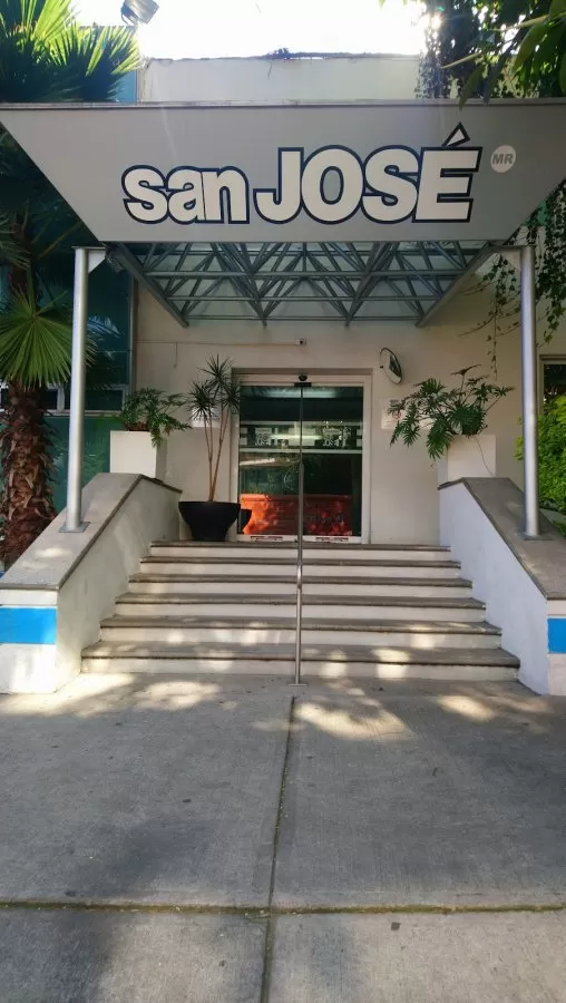 San José Hospital - Photo 6
