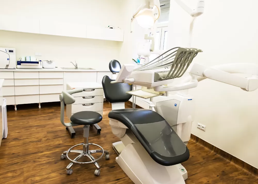 Nowoczesne Centrum Medyczne Okoklinik w Warszawie - Ursus ul. Władysława Jagiełły 2/2 - Photo 1