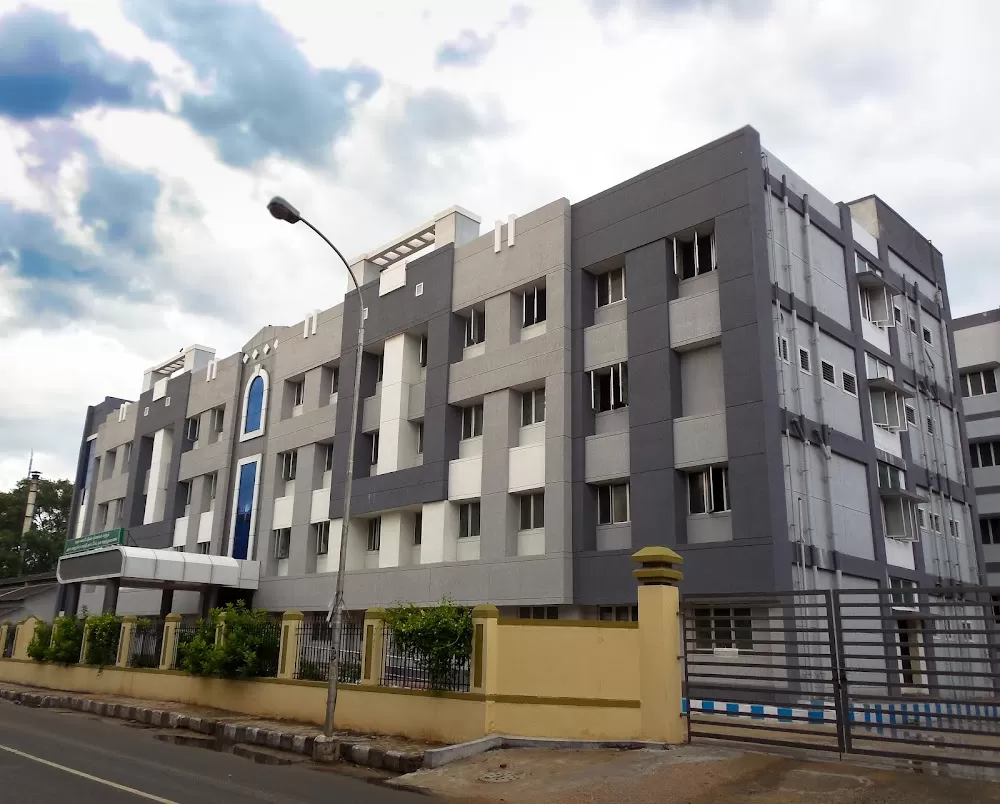 Government Kasturba Gandhi Hospital for Women and Children - Photo 1