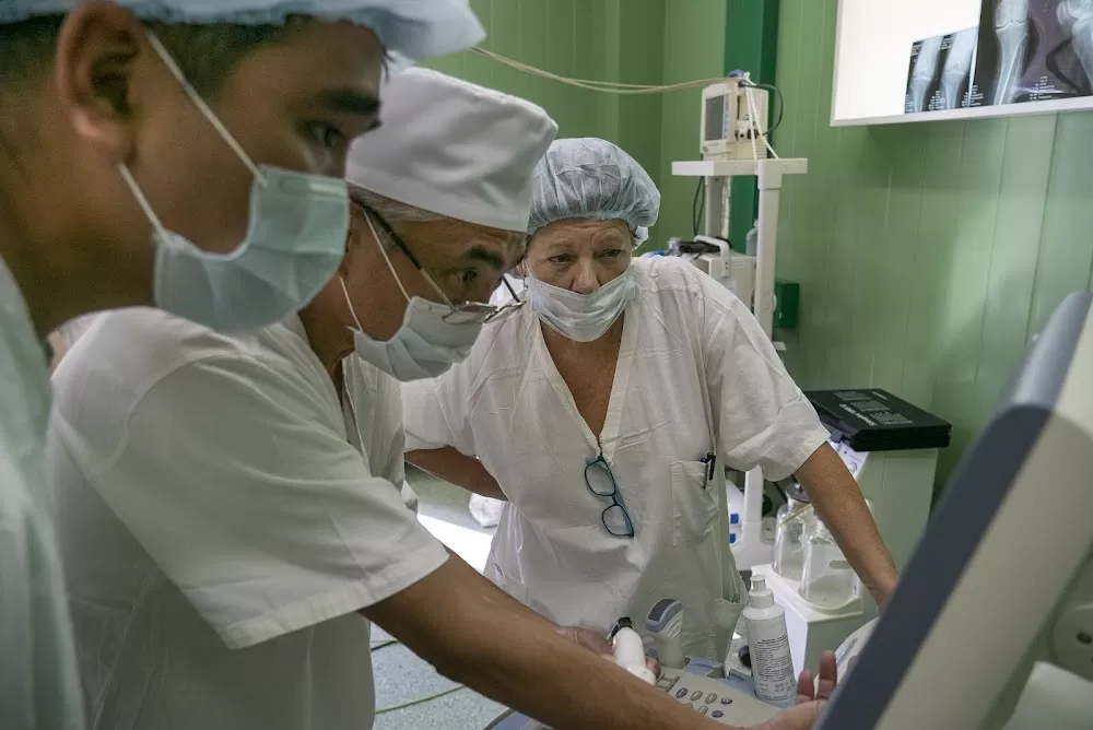 AV Medical Group – Traumatología Barcelona | Centro Médico Teknon - Photo 2