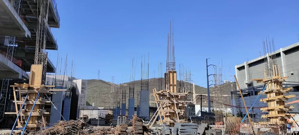 Torre de Especialidades Médicas - Hospital Ángeles Valle Oriente - Photo 5