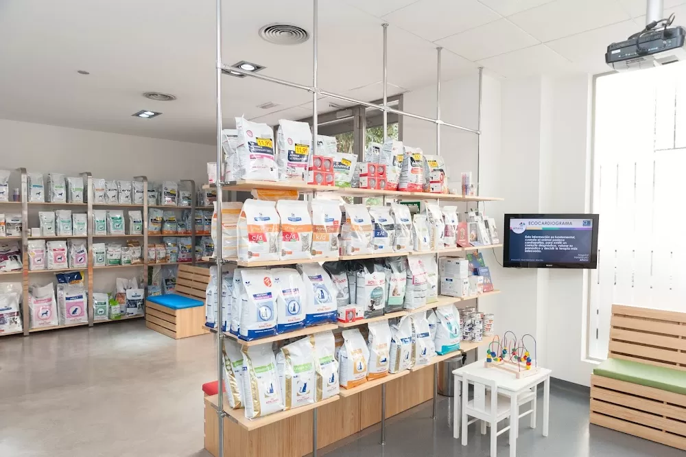AniCura Aitana Hospital Veterinario - Photo 7