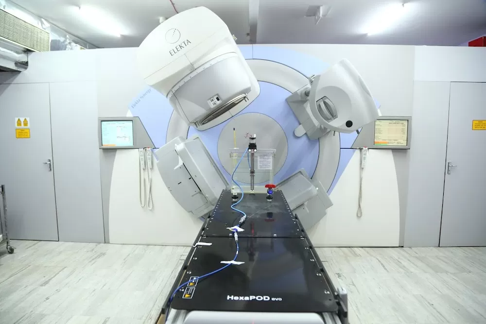 Dr Ravindra Mahajan - Photo 1