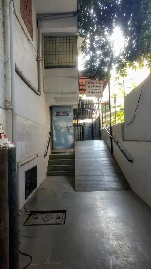 Dalal Dr Yashesh - Srushtil hospital, Vadodara - Photo 3