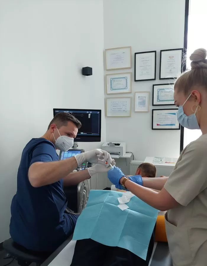 CRS Clinic - Photo 4