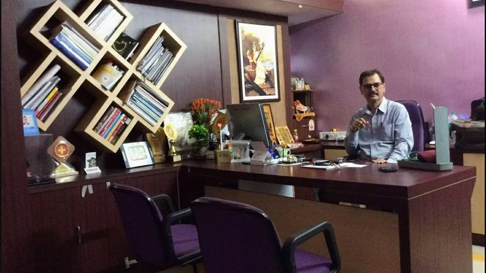 Dr. R.K.Singh Cardiologist Clinic - Cardiologist/Interventional Cardiologist/Heart Doctor/Best Heart Specialist in Bhopal - Photo 8