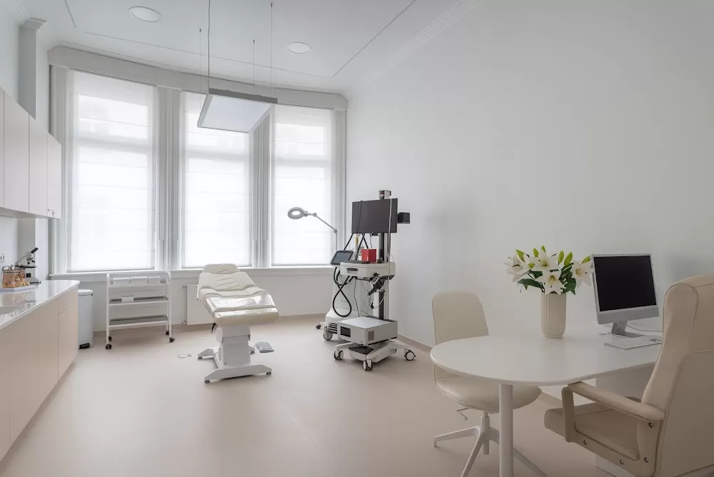 Zenon Clinic - Photo 4